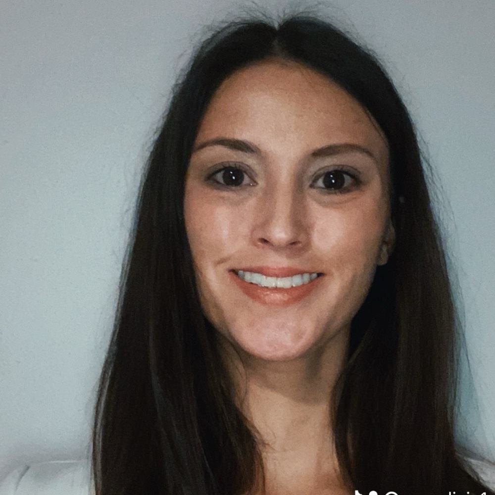 Meet your Posher, Olivia